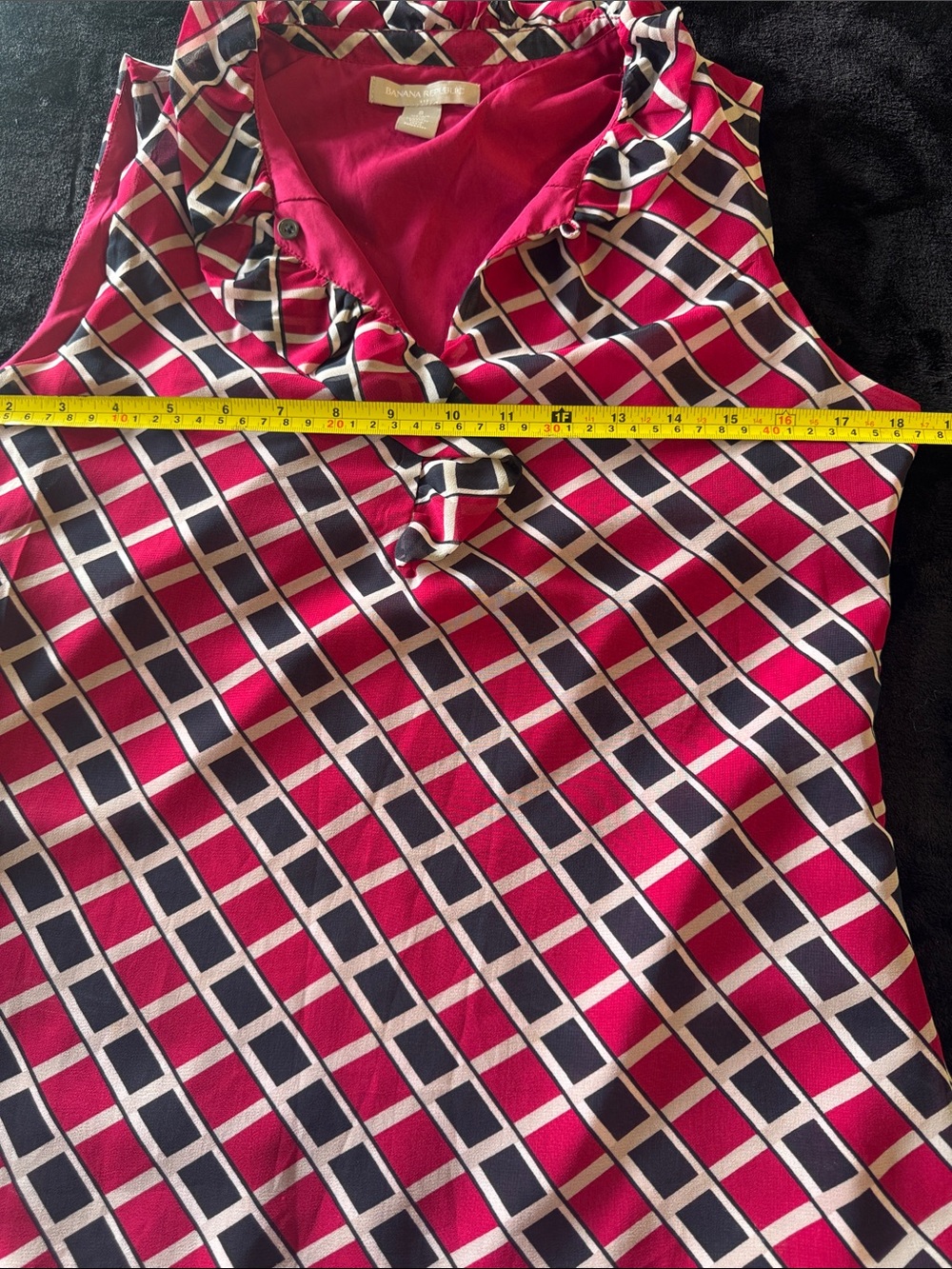 Banana Republic Red Pink Geometric Sleeveless Ruffle Neck Blouse - Picture 5 of 7